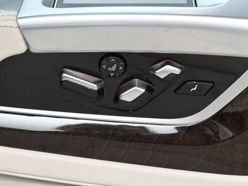 Used 2022 BMW 750i xDrive w/ Luxury Rear Seating Package AWD/4WD image 35