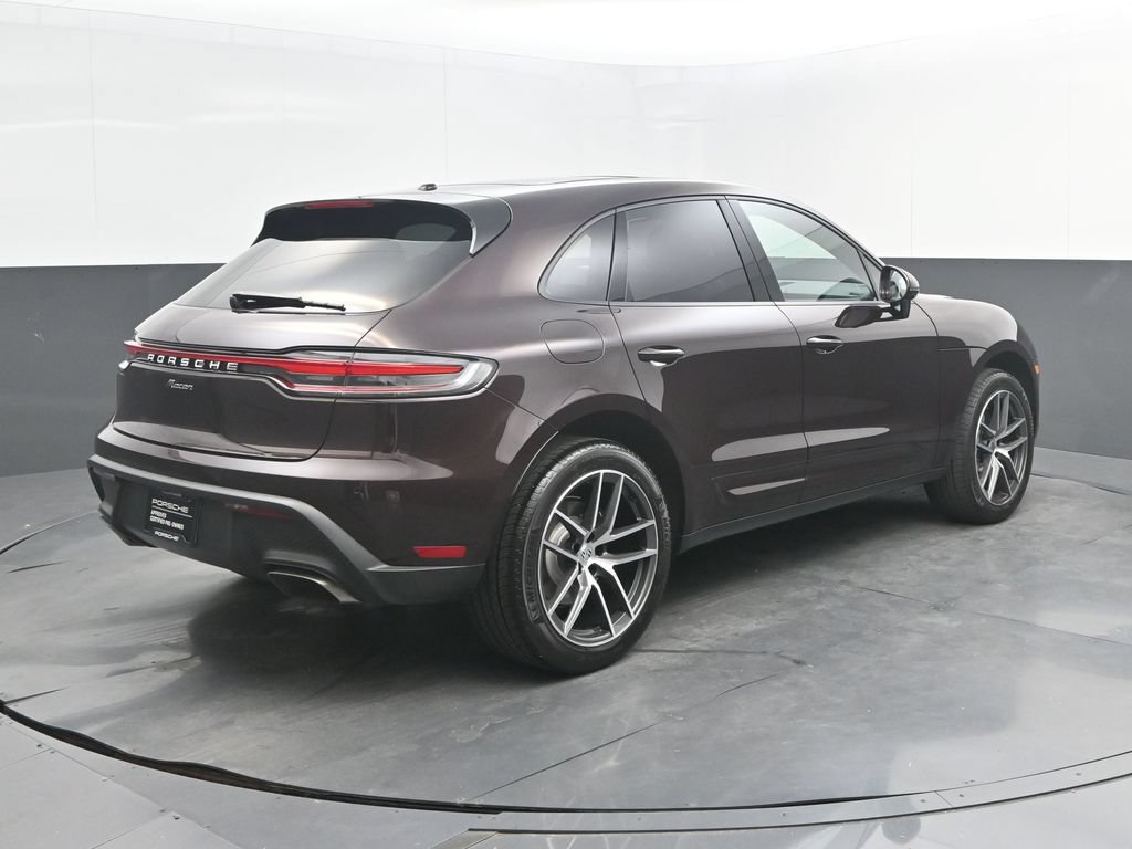 Certified 2024 Porsche Macan AWD/4WD image 7