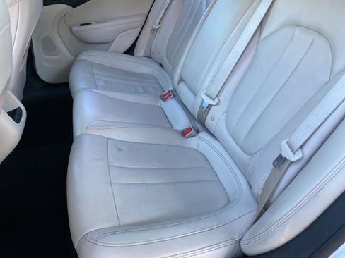 Used 2017 Chrysler 200 Limited Platinum image 34