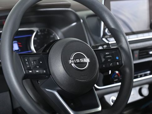 Certified 2023 Nissan Rogue SV image 13