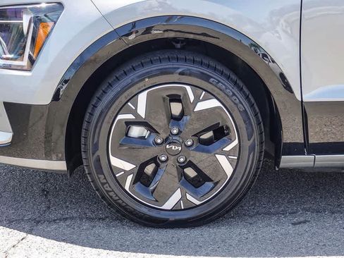 Used 2024 Kia Niro Wind FWD image 10