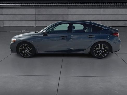 Used 2023 Honda Civic Sport Touring image 5