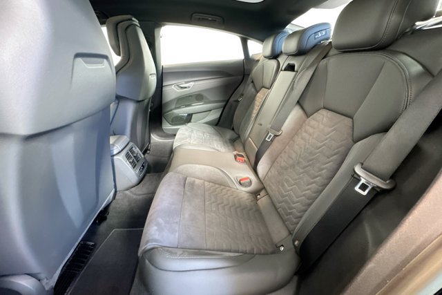 Used 2023 Audi e-tron GT Premium Plus AWD/4WD image 22