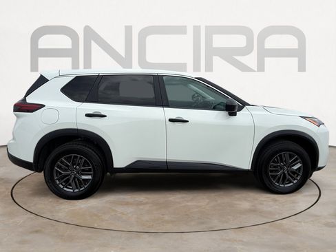 Used 2024 Nissan Rogue S FWD image 12