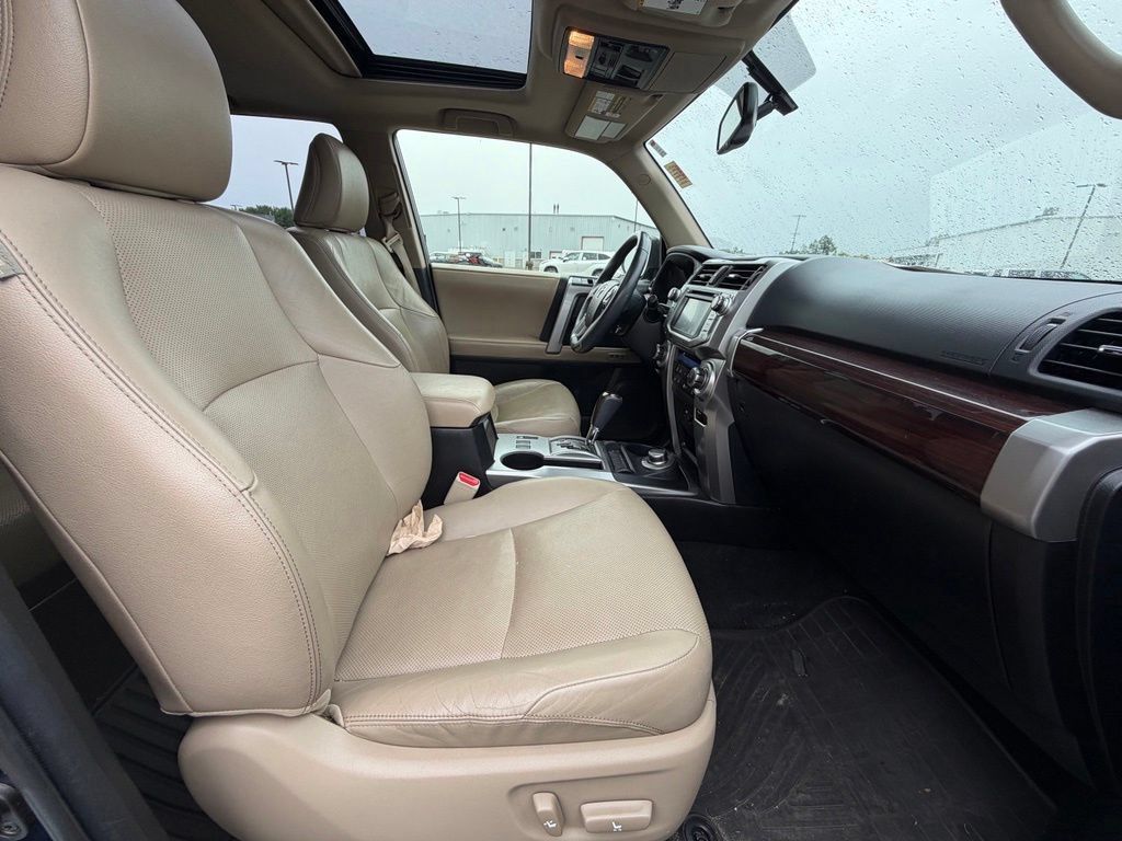Used 2016 Toyota 4Runner Limited AWD/4WD image 12