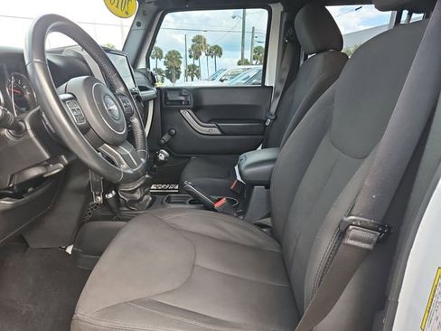 Used 2018 Jeep Wrangler Unlimited Sport w/ Connectivity Group image 15