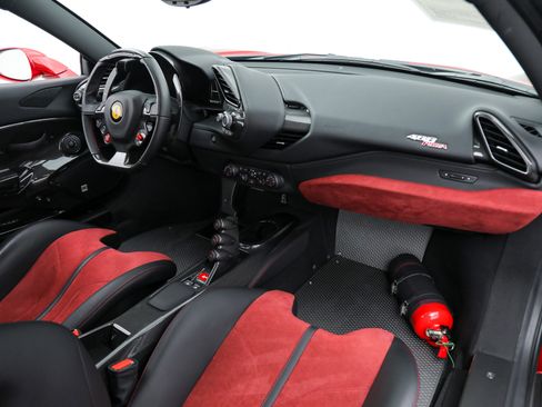 Certified 2019 Ferrari 488 Pista Coupe image 51