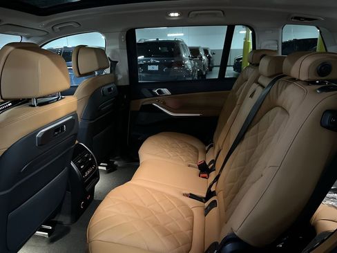New 2026 BMW X7 xDrive40i image 23