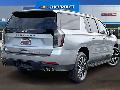 Used 2025 Chevrolet Suburban RST w/ Comfort Package image 6