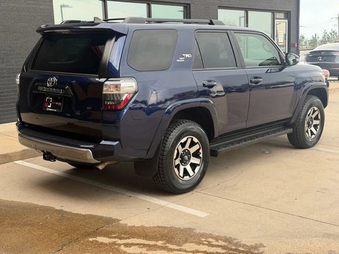 Used 2021 Toyota 4Runner TRD Off-Road Premium w/ Moonroof Package AWD/4WD image 10