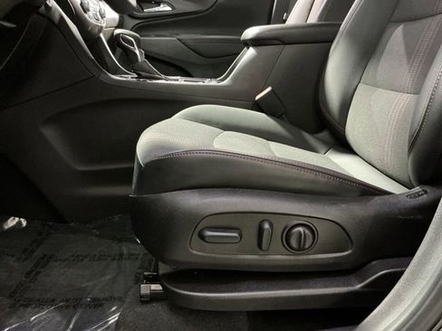 Used 2023 Chevrolet Equinox RS image 22