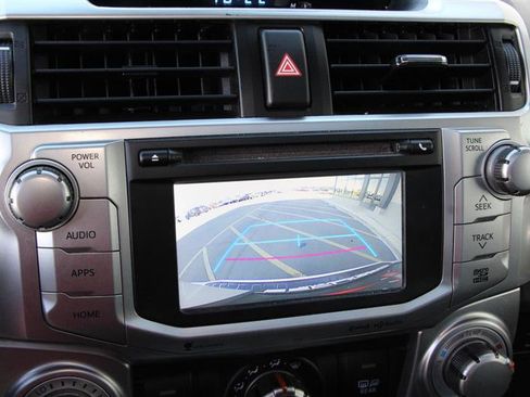 Used 2018 Toyota 4Runner SR5 Premium image 31