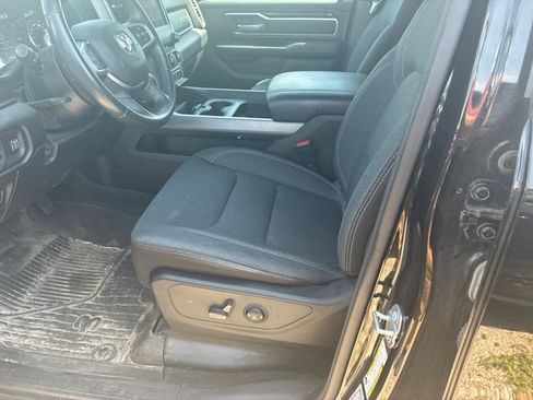 Used 2022 RAM 1500 Big Horn AWD/4WD image 4