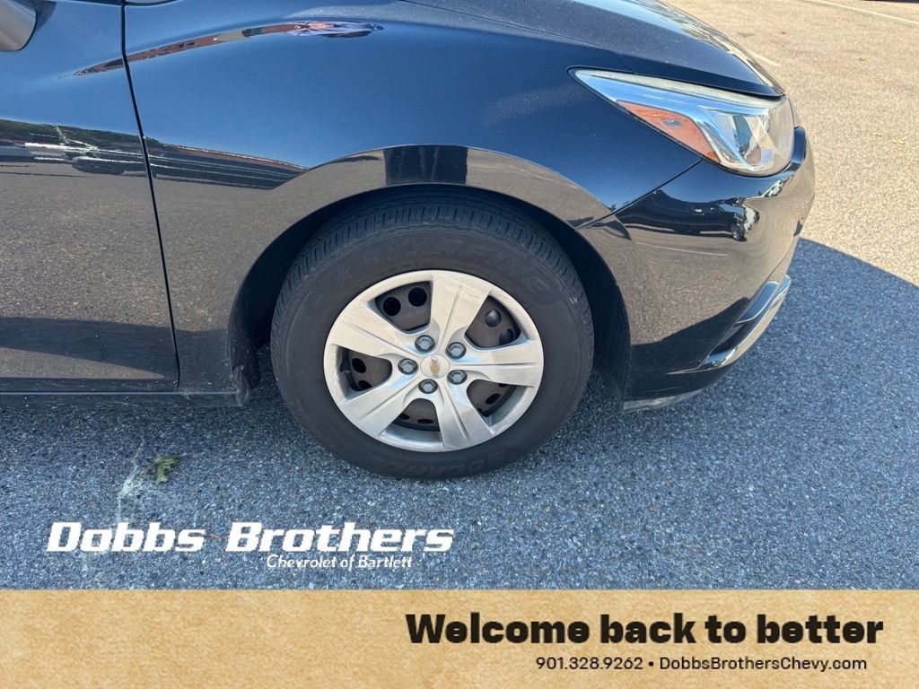 Used 2018 Chevrolet Cruze LS FWD image 10