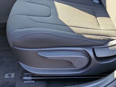 New 2026 Hyundai Elantra SEL Sport Premium FWD image 18