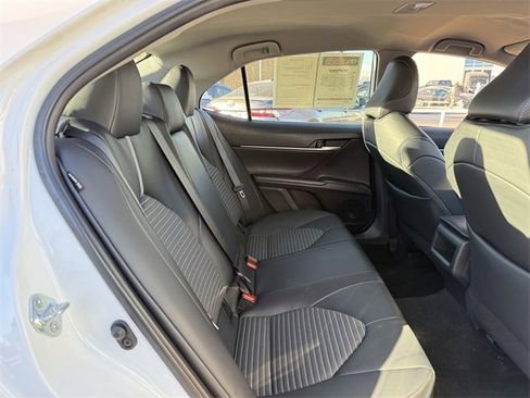 Used 2024 Toyota Camry SE image 28