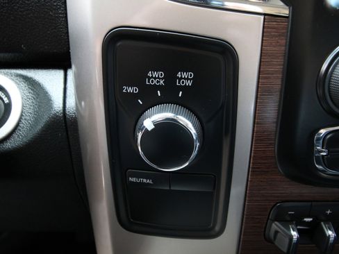Used 2015 RAM 2500 Laramie w/ Convenience Group AWD/4WD image 34