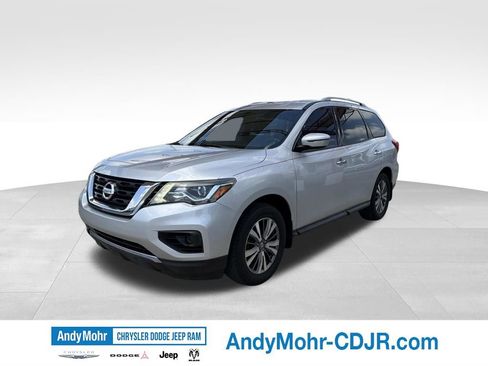 Used 2020 Nissan Pathfinder S FWD image 3
