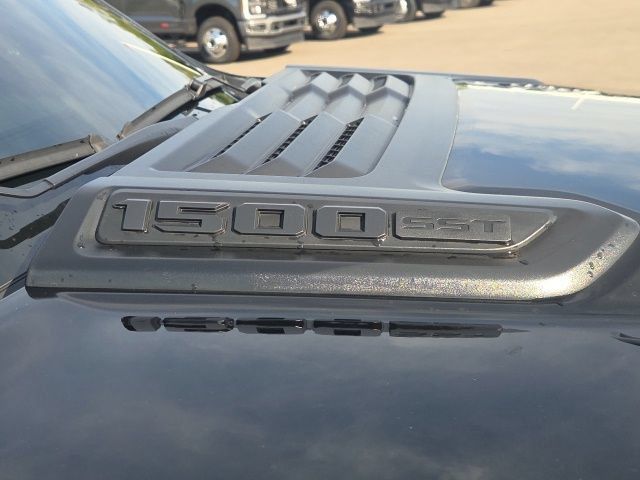 Used 2025 RAM 1500 Laramie w/ Night Edition AWD/4WD image 7