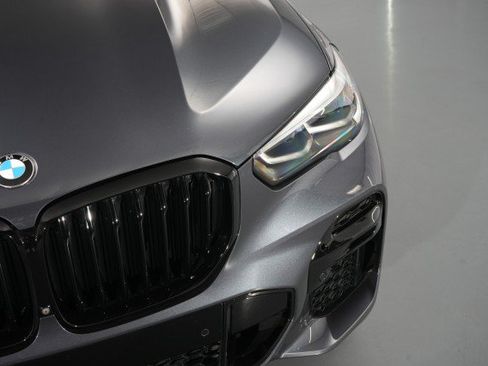 Used 2022 BMW X5 xDrive40i w/ M Sport Package AWD/4WD image 9