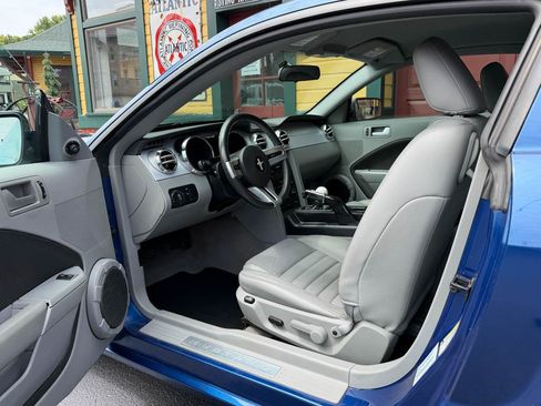 Used 2006 Ford Mustang GT Premium RWD image 14