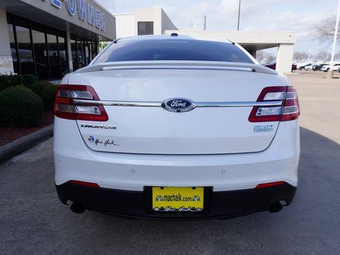 Used 2016 Ford Taurus SHO w/ Equipment Group 401A image 5