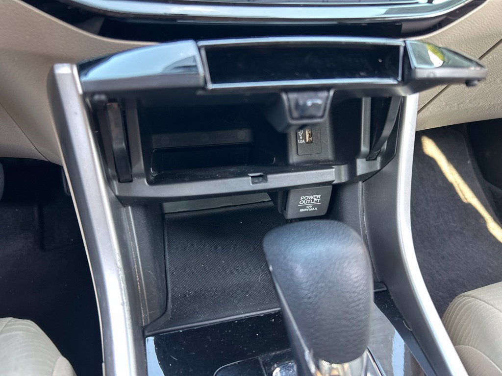 Used 2016 Honda Accord LX image 31