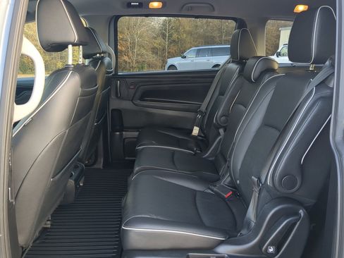 Used 2023 Honda Odyssey Elite image 12