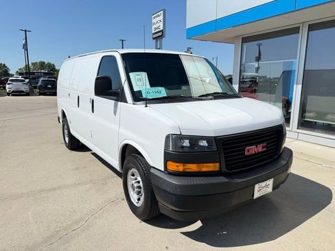 Used 2020 GMC Savana 2500 image 27
