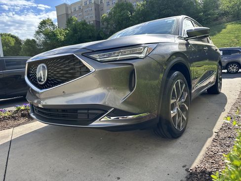 Used 2023 Acura MDX FWD w/ Technology Package image 9