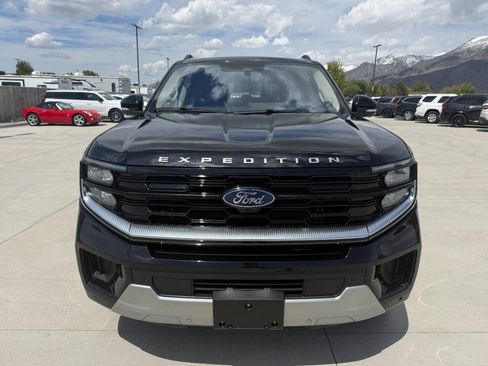 Used 2025 Ford Expedition Max Platinum AWD/4WD image 8