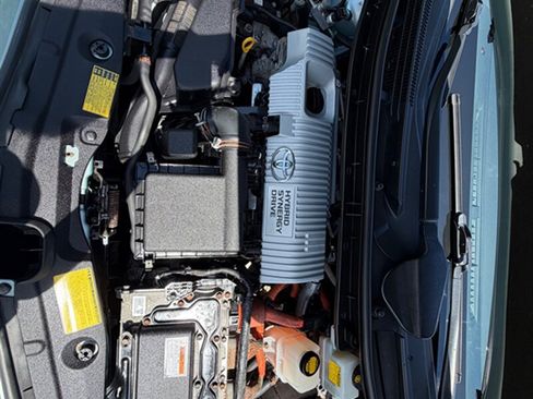 Used 2013 Toyota Prius Two FWD image 29