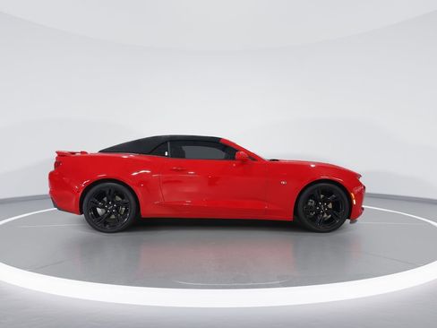 Used 2023 Chevrolet Camaro LT w/ Technology Package image 9