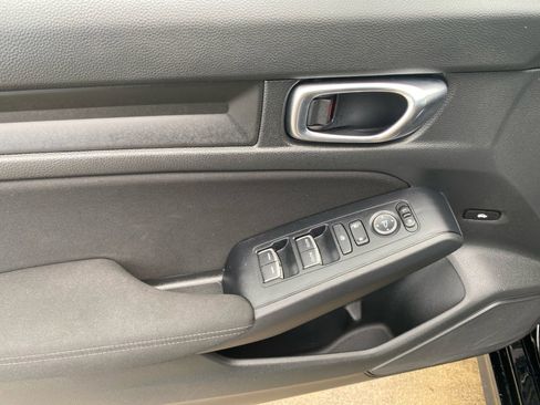 Certified 2025 Honda Civic Sport image 36