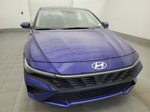 Used 2025 Hyundai Elantra SE FWD image 15