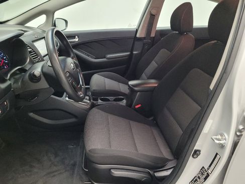 Used 2017 Kia Forte LX image 17