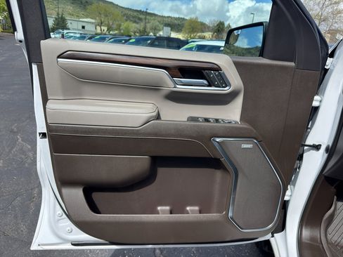 Used 2023 GMC Sierra 1500 SLT w/ SLT Convenience Package image 16