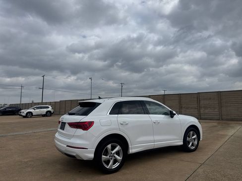 Used 2020 Audi Q3 2.0T Premium w/ Convenience Package AWD/4WD image 22