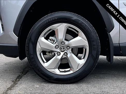 Used 2021 Toyota RAV4 XLE Premium AWD/4WD image 33