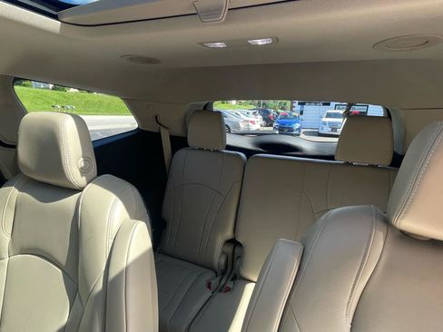 Used 2018 Buick Enclave Essence w/ Trailering Package AWD/4WD image 22