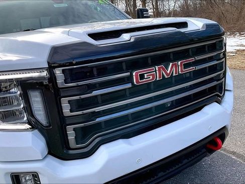Certified 2021 GMC Sierra 2500 AT4 w/ AT4 Preferred Package image 30