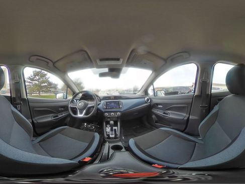 Used 2025 Nissan Versa SV FWD image 40