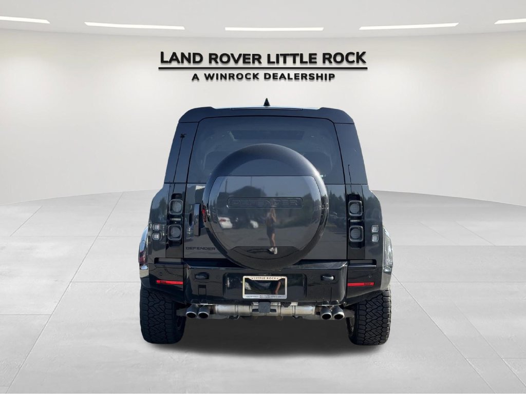 Used 2025 Land Rover Defender 110 V8 AWD/4WD image 7