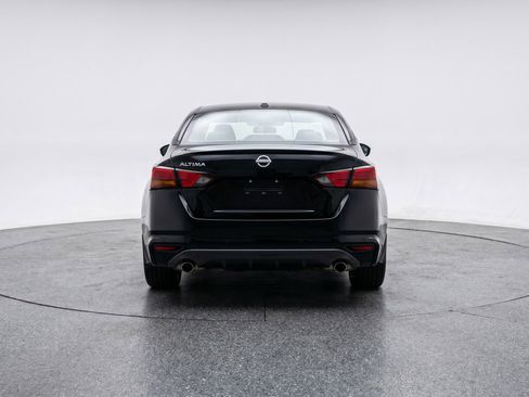 Used 2025 Nissan Altima 2.5 SV FWD image 7