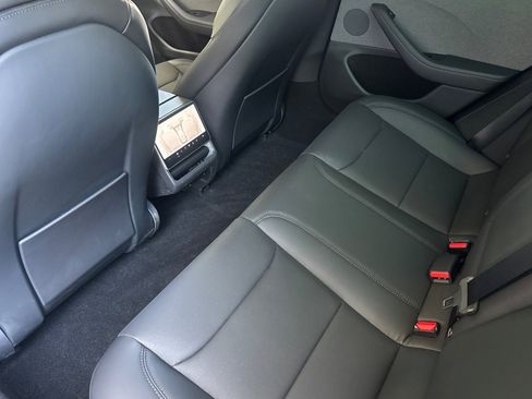 Used 2025 Tesla Model 3 Long Range RWD image 28