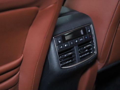 Used 2019 MAZDA CX-9 Signature image 15