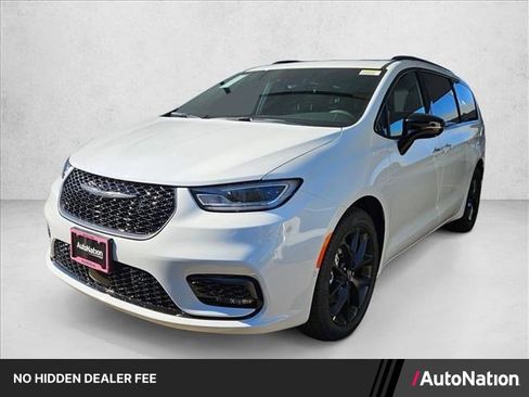 New 2026 Chrysler Pacifica Select w/ S Appearance Package FWD image 1