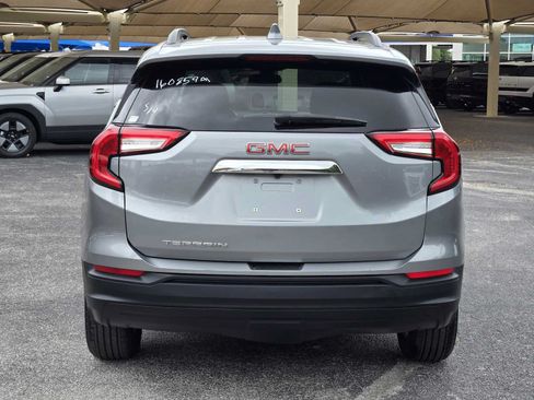 Certified 2024 GMC Terrain SLE w/ Driver Convenience Package FWD image 6