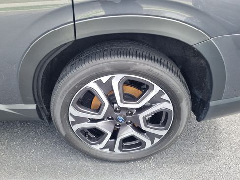 Used 2024 Subaru Ascent Limited AWD/4WD image 7