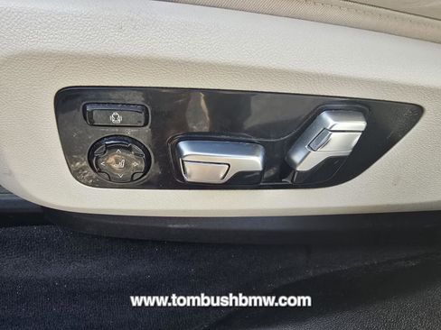 Used 2021 BMW X7 xDrive40i w/ M Sport Package image 9